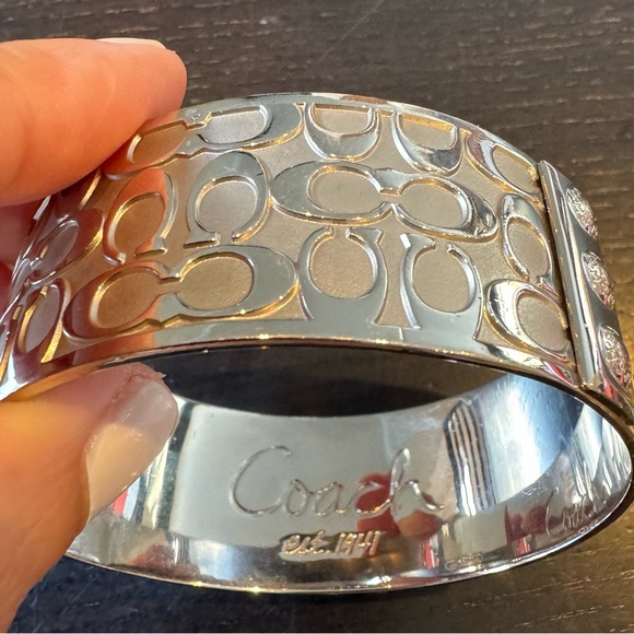 Coach cuff bracelet - Picture 4 of 5